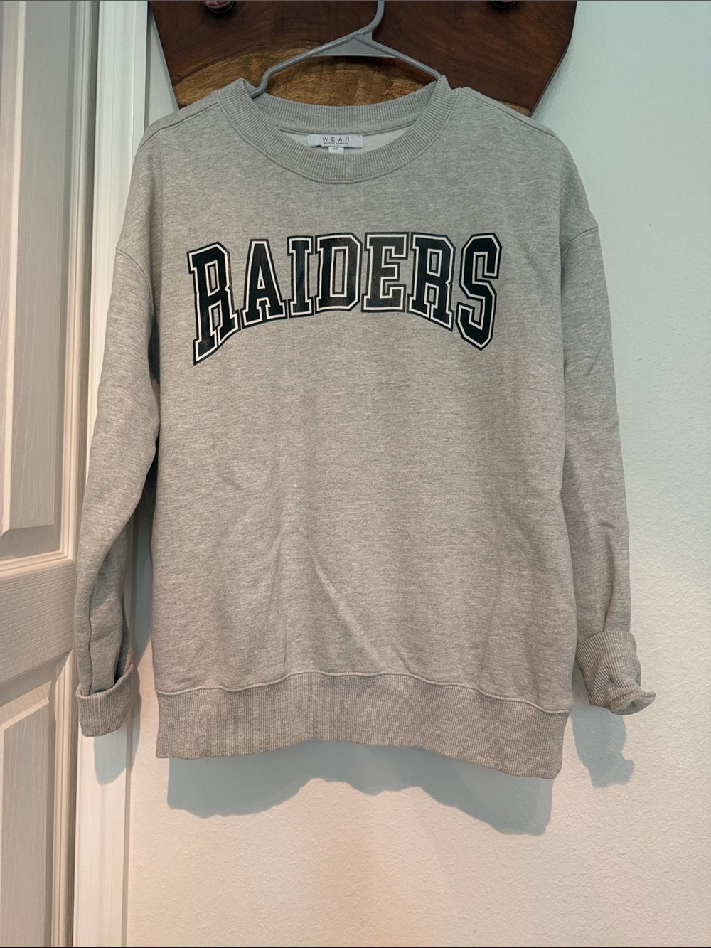 Like new Raiders Gray oversized Crewneck Sweatshirt woman size small